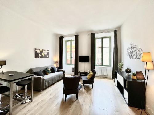 Jean-Medecin Apartment | ApartHotel Riviera - Villa Massena - Grimaldi Promenade des Anglais