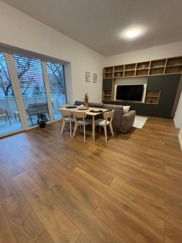 Nove Zamky Apartment | Apartmán LUPA 1