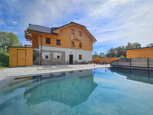 Karlovy Dvory Apartment | Apartmán na Hůrce