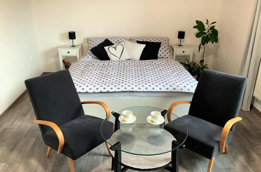 Hostinne Apartment | Apartmán v podkroví