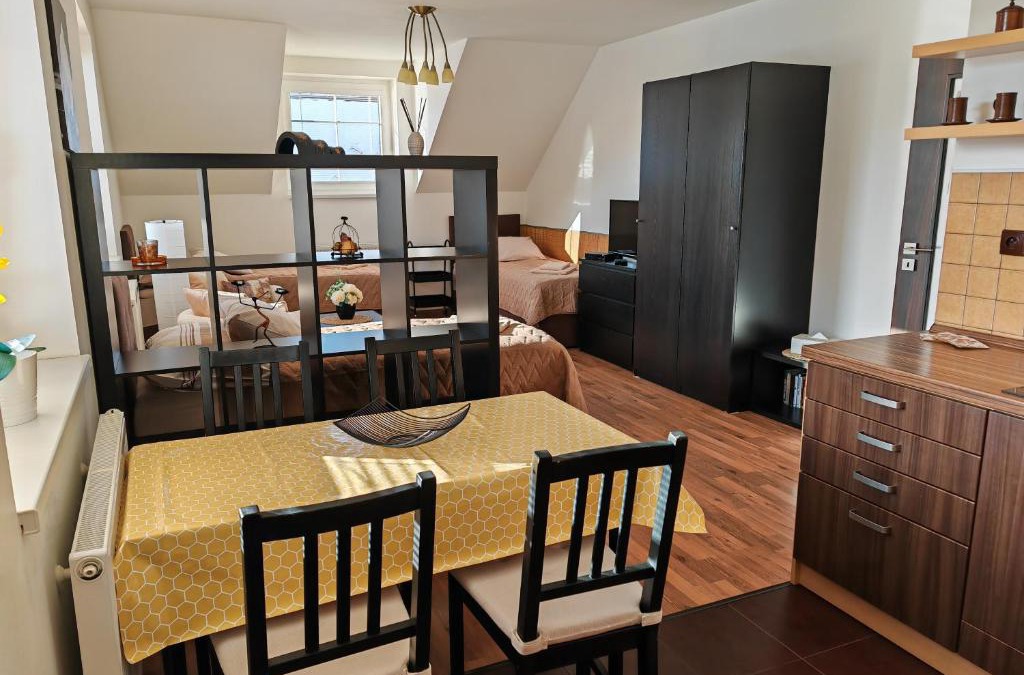 Trutnov Apartment | Apartmány 3J