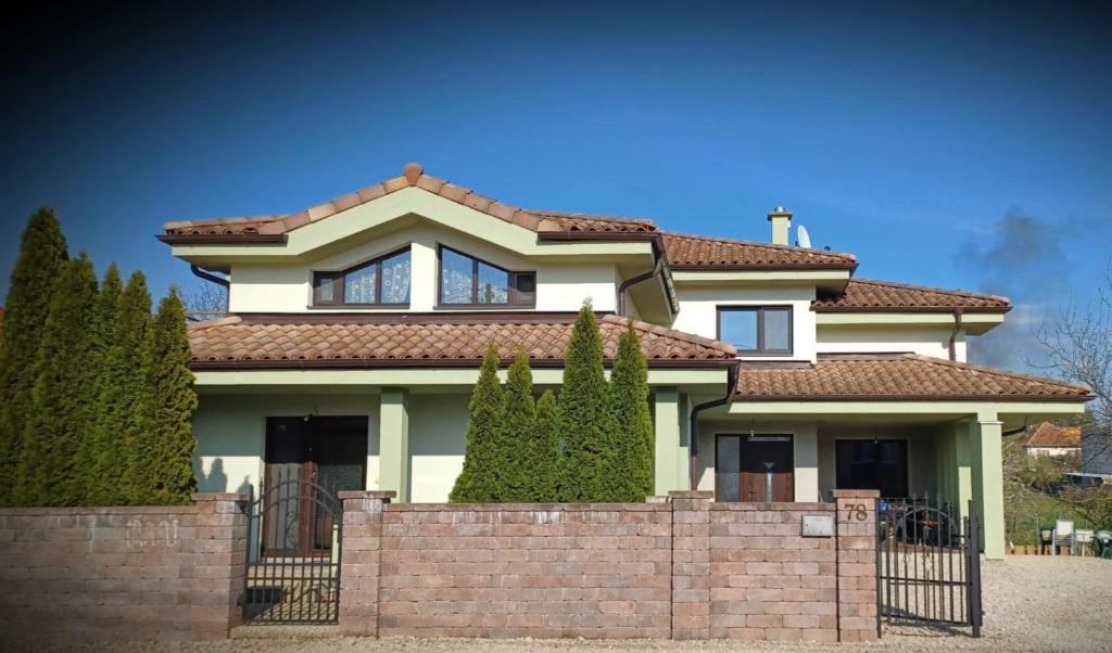 Podhajska House | Apartmány IVETA