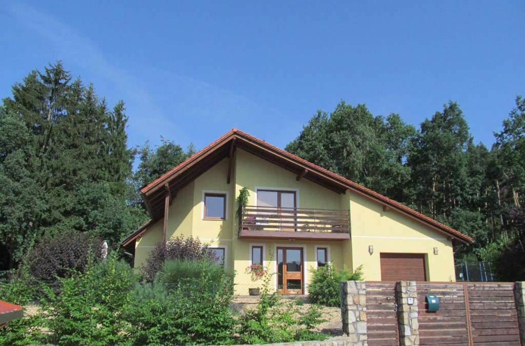 Rodvinov Apartment | Apartmány Pod Lesem