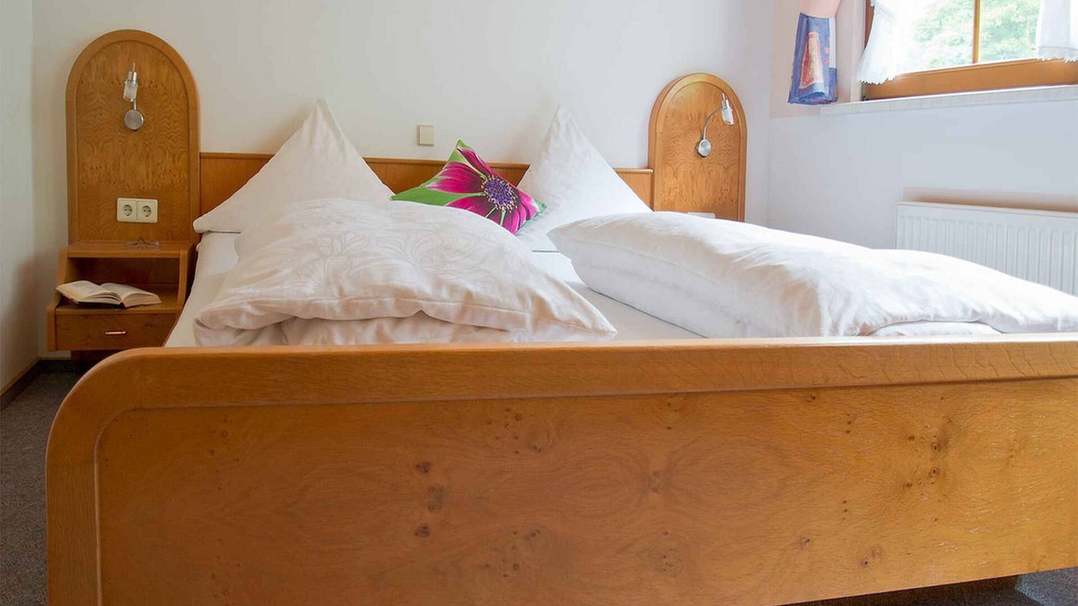 Bad Rippoldsau-Schapbach Apartment | Apartment 'Typ C, 75 Qm' with Shared Garden, Balcony and Wi-Fi
