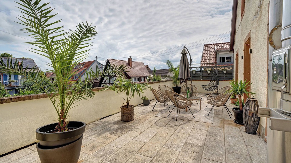 Bahlingen Apartment | Apartment 'Wellness' with Shared Garden, Balcony and Wi-Fi
