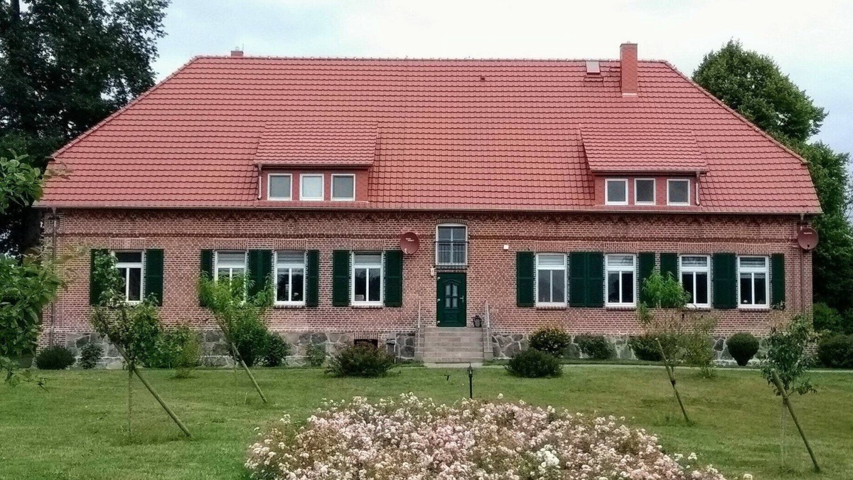 Kirch Mulsow Apartment | Apartment 'Das Landhaus 1' with Shared Garden and Wi-Fi
