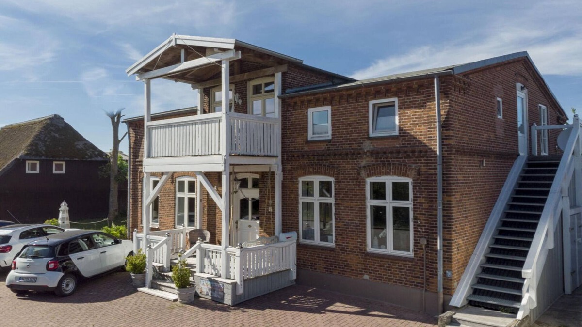Daenschendorf Apartment | Apartment Pond View Comfortable Vacation Home