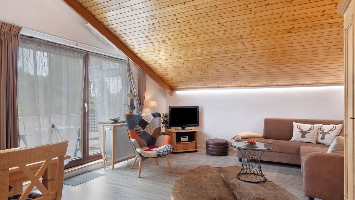 Furtwangen Apartment | Apartment 2 'Ringelblume, 42qm' with Balcony and Wi-Fi