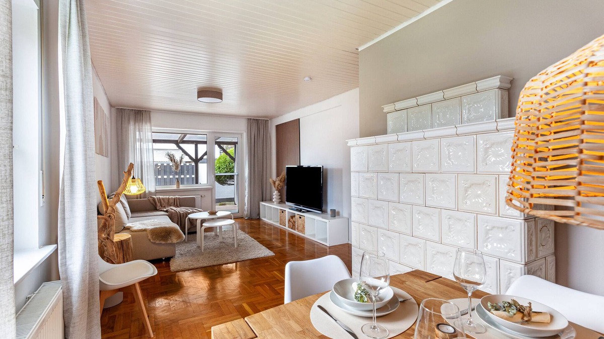 Schloss Holte-Stukenbrock Apartment | Apartment 'Scandinavian' with Private Terrace and Wi-Fi