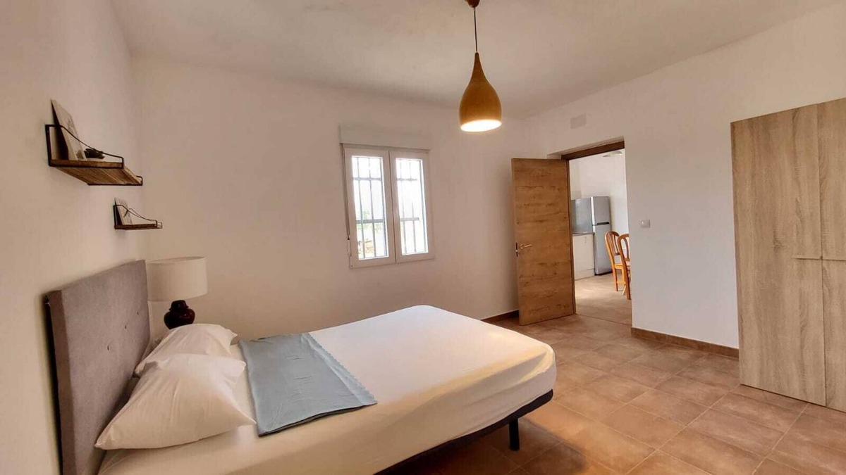San Martin de Montalban Apartment | Apartment in Hostal San Martin de Montalbán