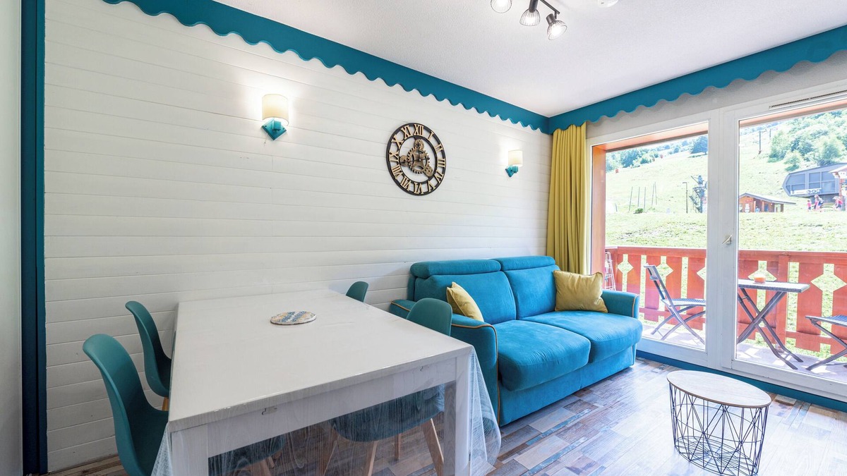 Saint-Francois-Longchamp Apartment | Apartment 'Appartement 4-6 Personnes' with Mountain View, Balcony and Wi-Fi