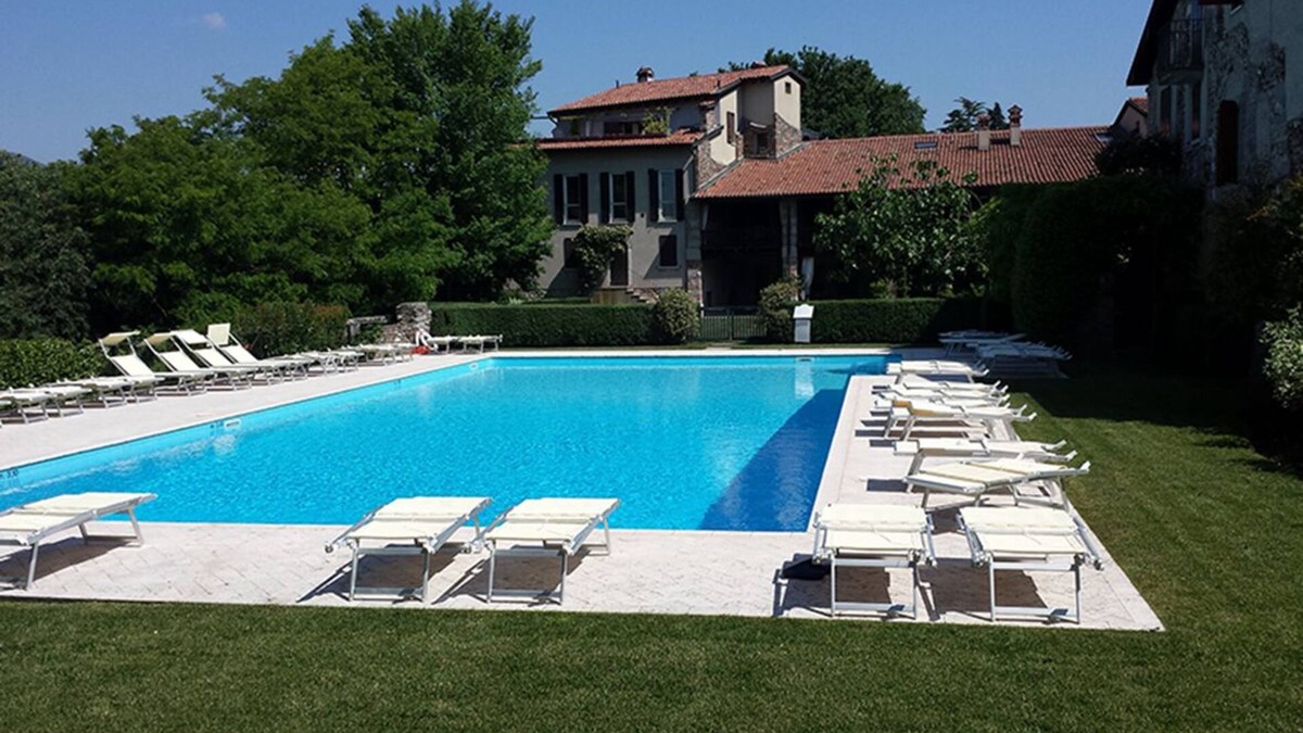 Calvagese della Riviera Apartment | Apartment in a charming ancient village.