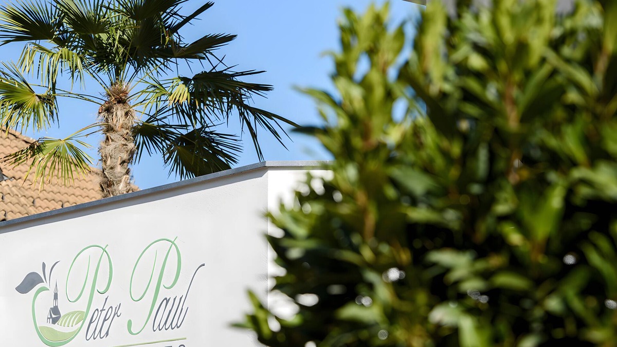 St. Pauls Apartment | Apartment 'Peter Paul Terrasseapp Burgenblick' with Mountain View and Terrace