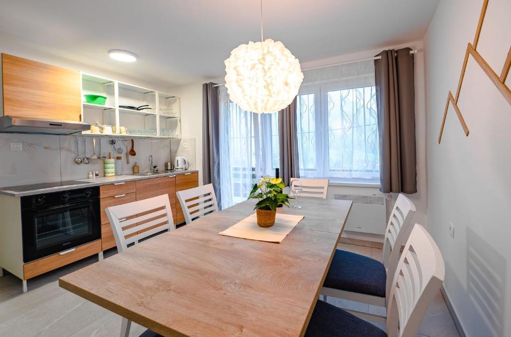 Dovje Apartment | Apartma na hribu