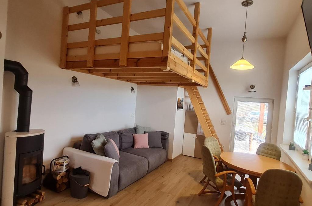 Praprotna Polica Apartment | APARTMA RANČ LUŽE