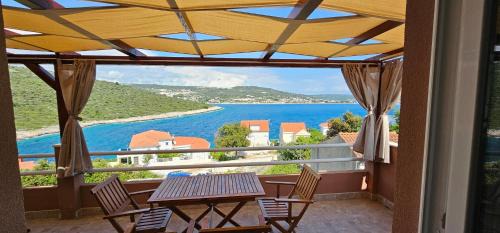 Dvornica Apartment | Apartman Darko