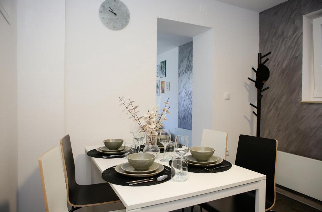 Cvetkovic Apartment | Apartman Grey