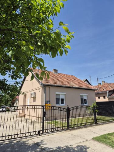 Apatin House | Apartman KEC - Apatin