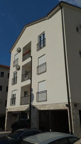 Denovici Apartment | Apartman Porto Novi