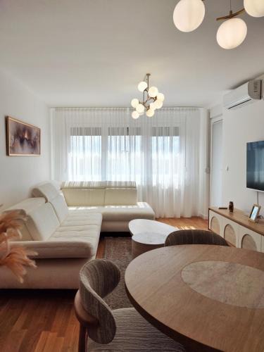 Petrovaradin Apartment | Apartman Raj