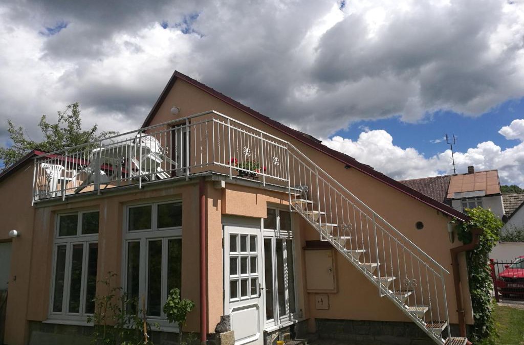 Nova Vcelnice Apartment | Apartman v zahrade