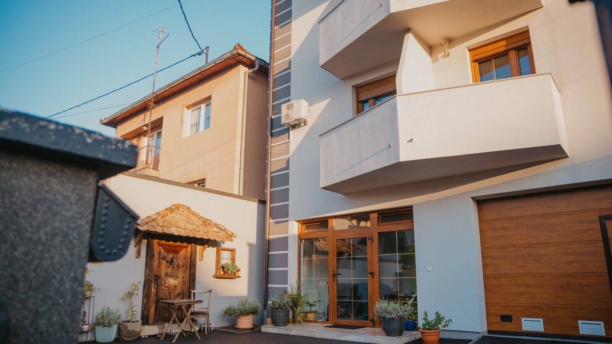 Tuzla Apartment | Apartmani "Almira"