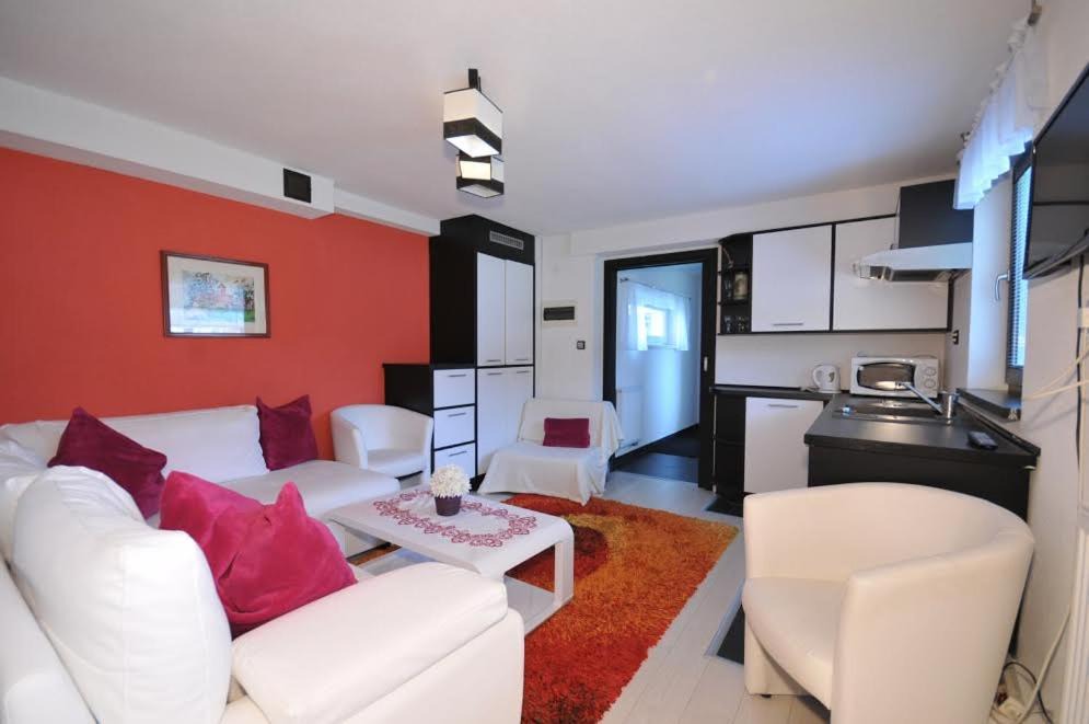 Cerveny Klastor House | Apartmany pod Troma Korunami