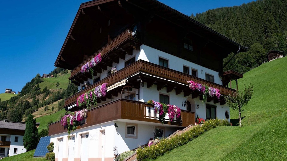 Schonbach Apartment | Apartment in Hollersbach near Ski Slopes