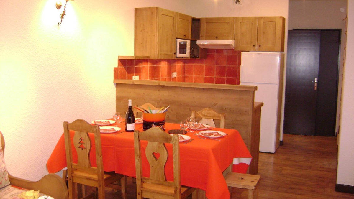 Villarembert Apartment | Apartment 44 M2 resort center, at the foot of the slopes, sleeps 5