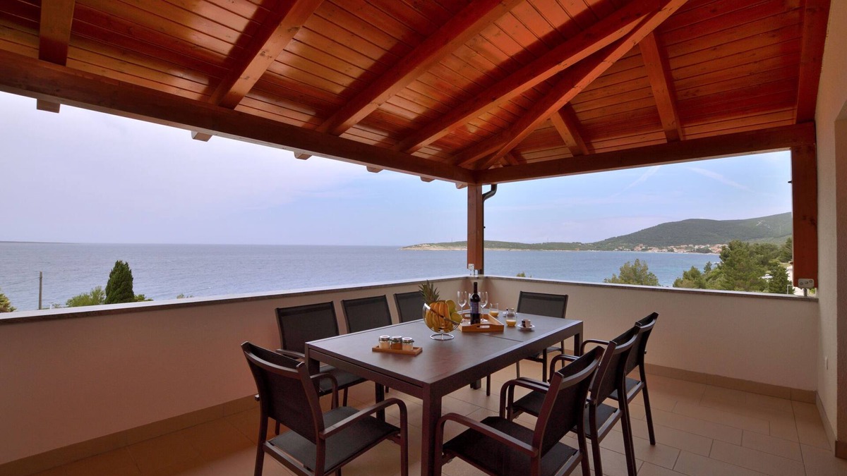 Miholascica Apartment | Apartments Villa Sofia (81541-A1) - Martinscica - island Cres