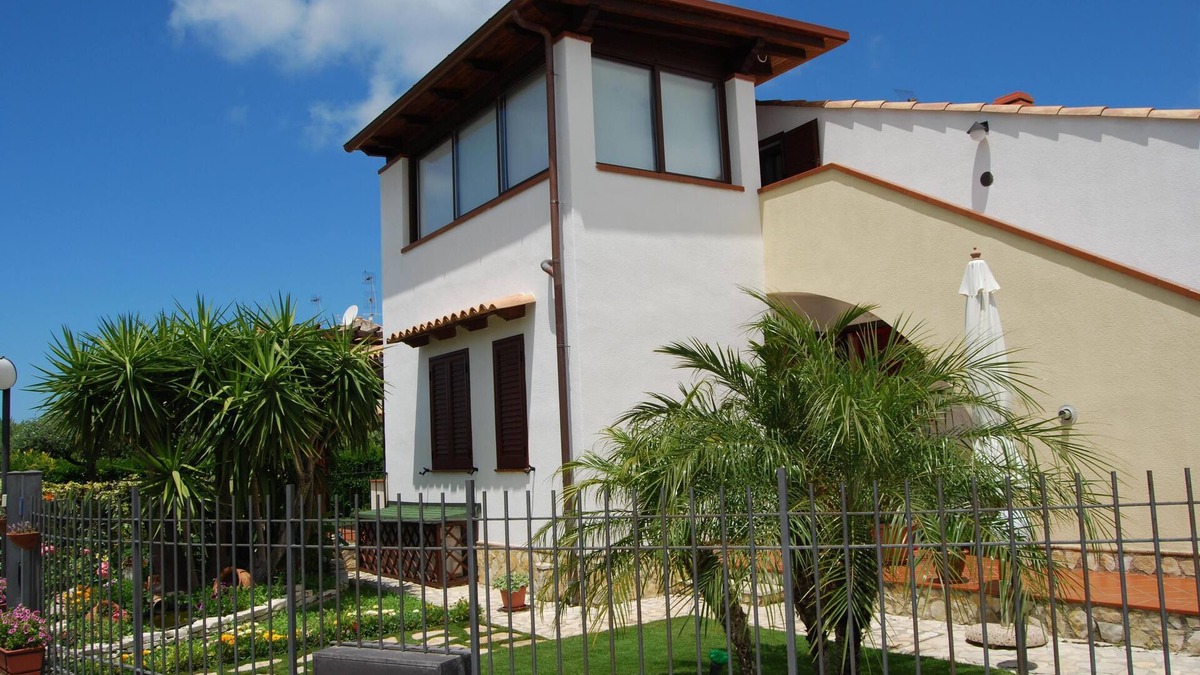 Piana Calzata Villa | Apartment in the Gulf of Cefalu