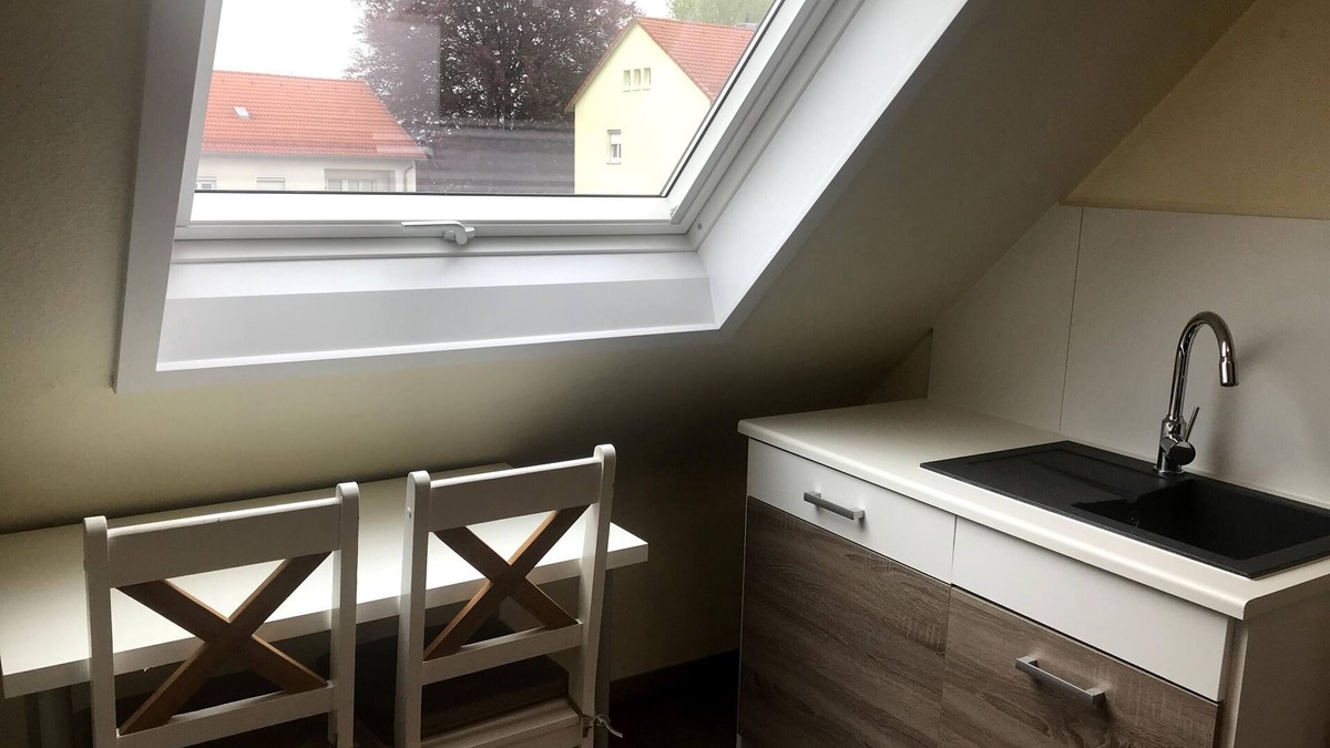 Jebenhausen Apartment | Apartment with kitchen and bathroom