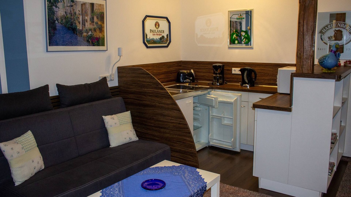 Blievenstorf Apartment | Apartment 'Damwildhof Fewo Zur Kastanie' with Shared Garden and Wi-Fi