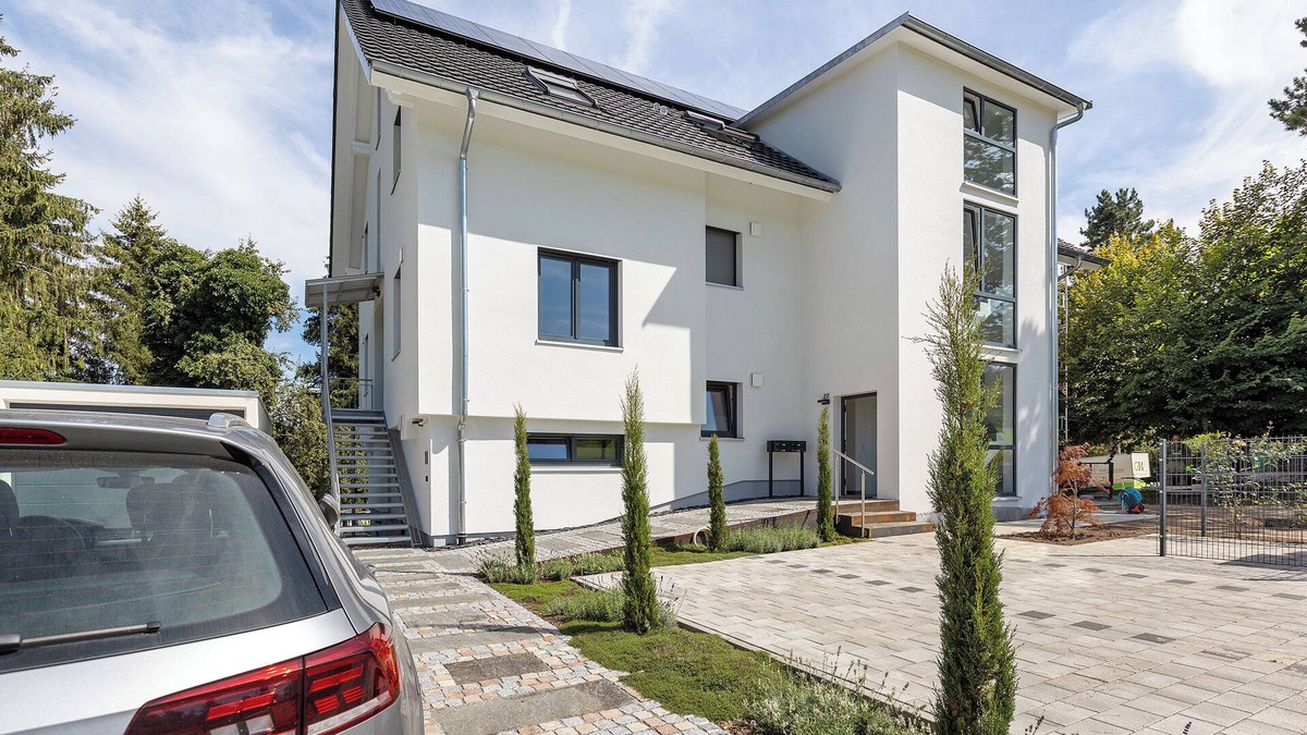 Rielasingen-Worblingen Apartment | Apartment 'Studio Im Grünen Und Bodenseenähe' with Private Garden and Wi-Fi