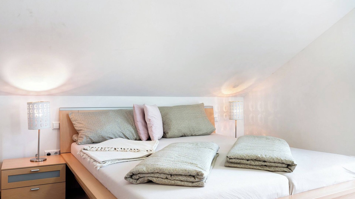 Leiselheim Apartment | Apartment 'Traube' with Shared Terrace, Shared Garden and Wi-Fi