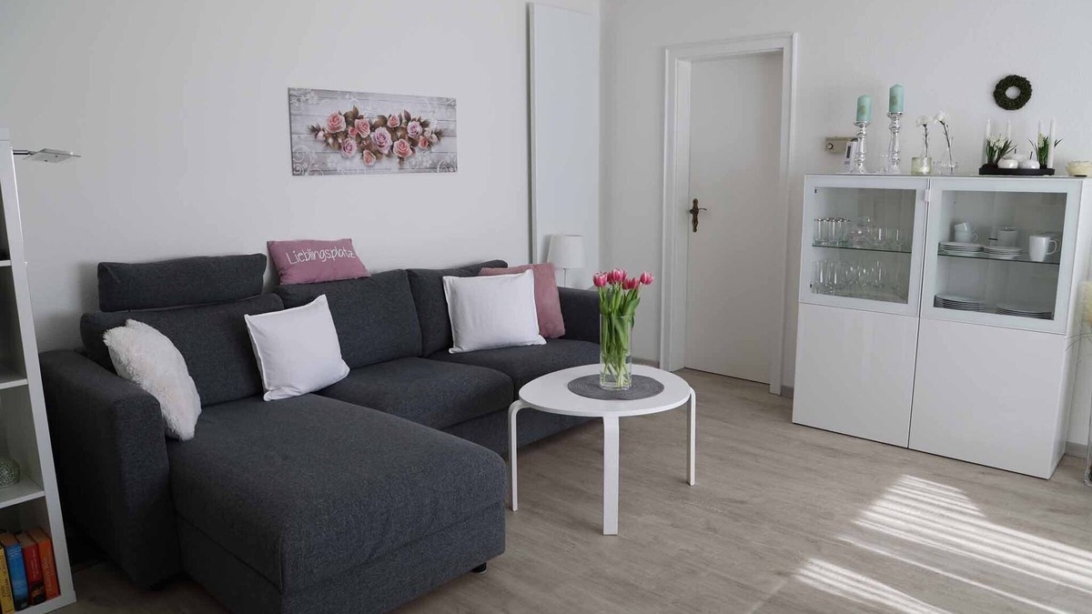 Niedersfeld Apartment | Apartment Hankeln - lovingly renovated with a comfortable box spring bed