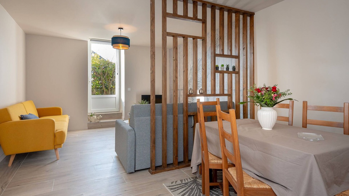 Les Abrets en Dauphine Apartment | Apartment 'La Maison Du Soyeux Ga' with Private Terrace, Wi-Fi and Air Conditioning