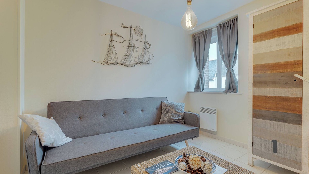 Saint-Benoit-des-Ondes Apartment | Apartment 'Les Ebihens' with Private Terrace and Wi-Fi