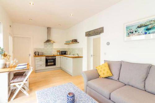 Blackrock Apartment | Apartment ∙ 2 bedrooms ∙ 4 guests