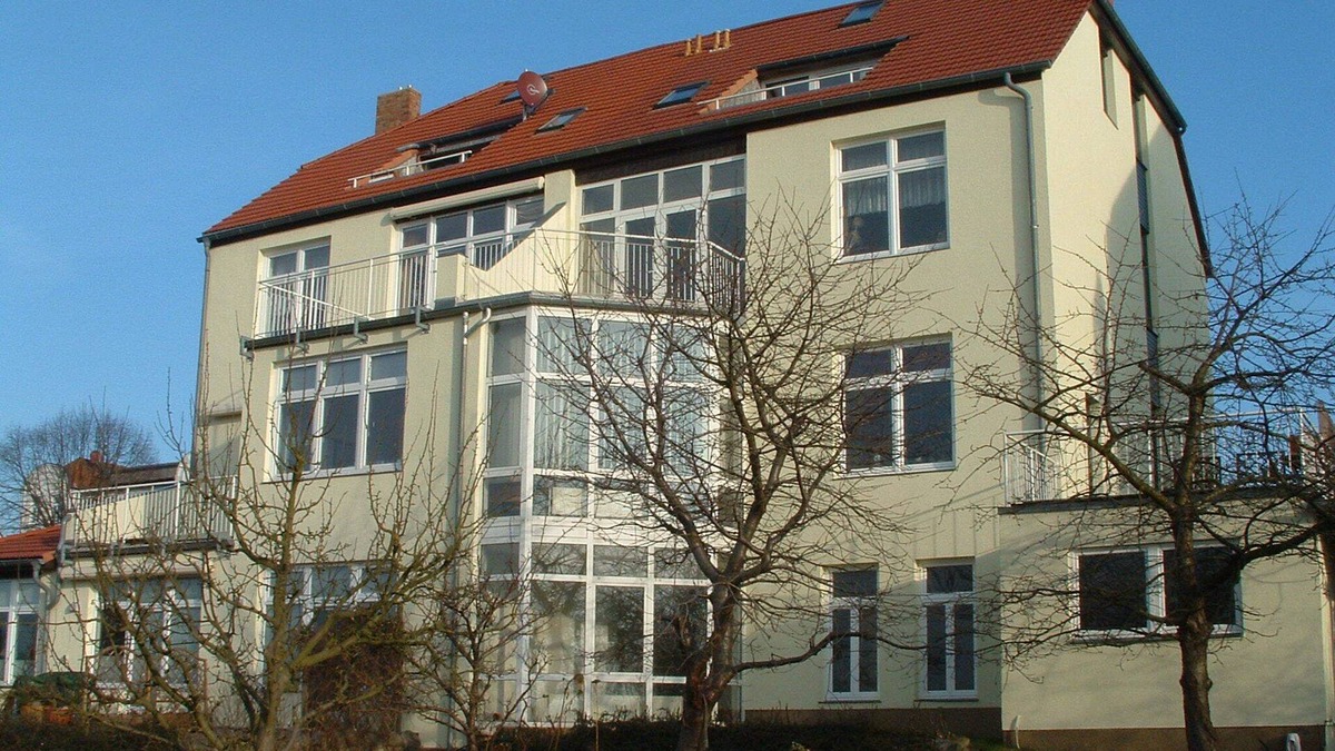 Gehlsdorf Apartment | Apartment 01 overlooking the Warnow in Rostock-Gehlsdorf