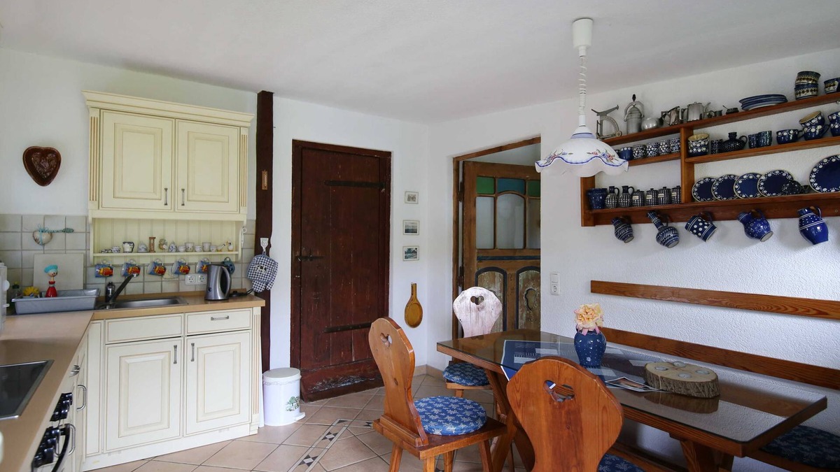 Saal Apartment | Apartment 1 (EC) - Apartment in historic farmhouse