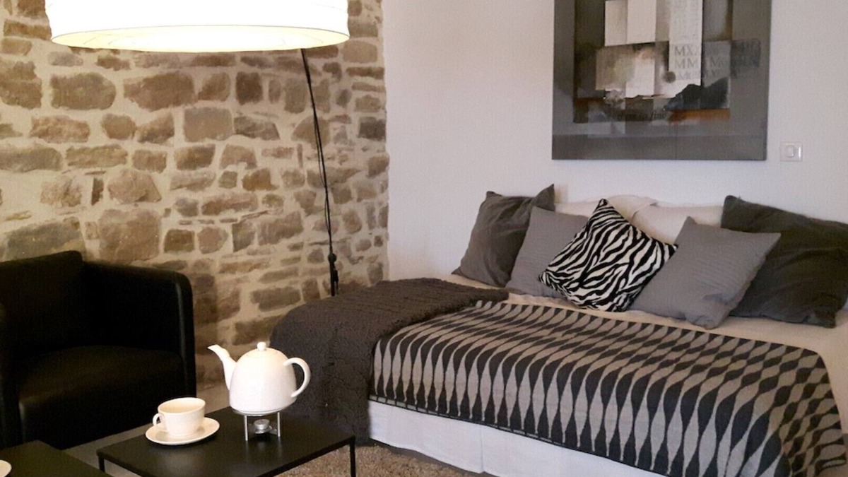 Chassiers Apartment | Apartment 1/Gite 1 LE Grand Paradis mit 75qm/Pool & Garten