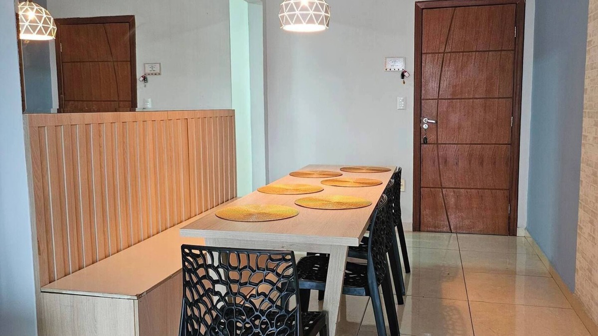 Contagem Apartment | Apartment 1 km from the beach with air conditioning and garage