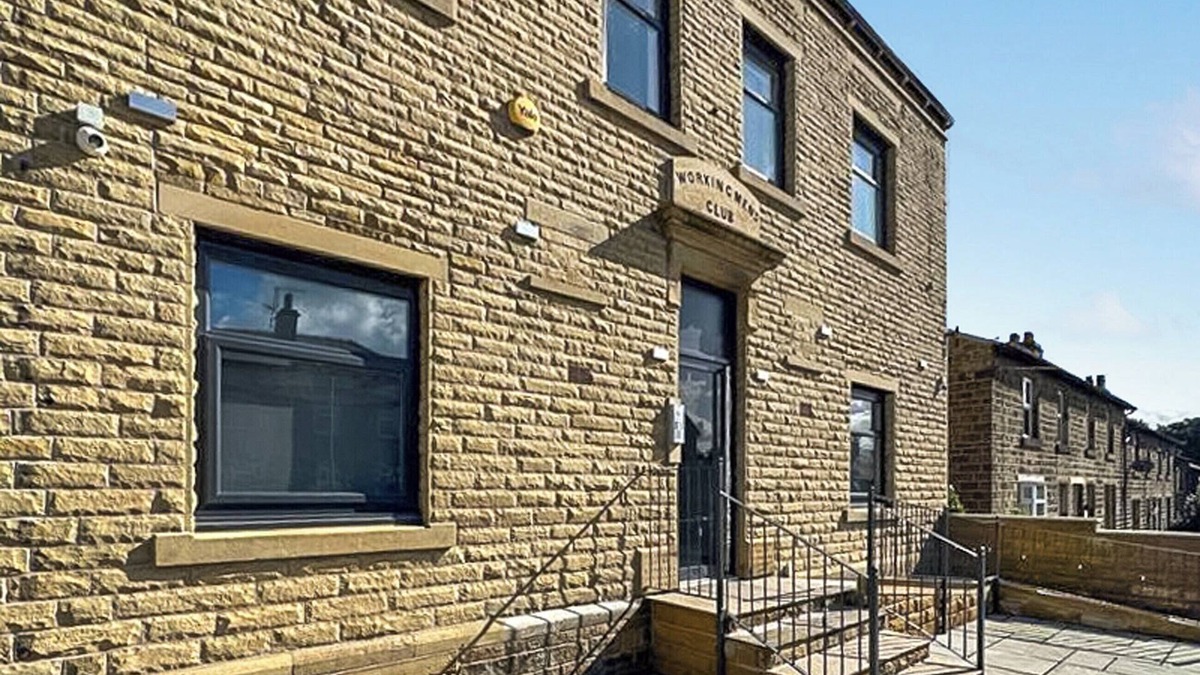 Huddersfield Apartment | Apartment 1 - UK48904