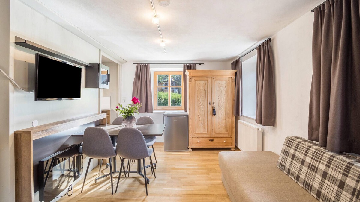 Issengo Apartment | Apartment '1' with Mountain View, Shared Pool and Wi-Fi