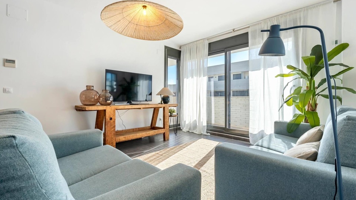 Roques Daurades Apartment | Apartment 100m beach with sports courts