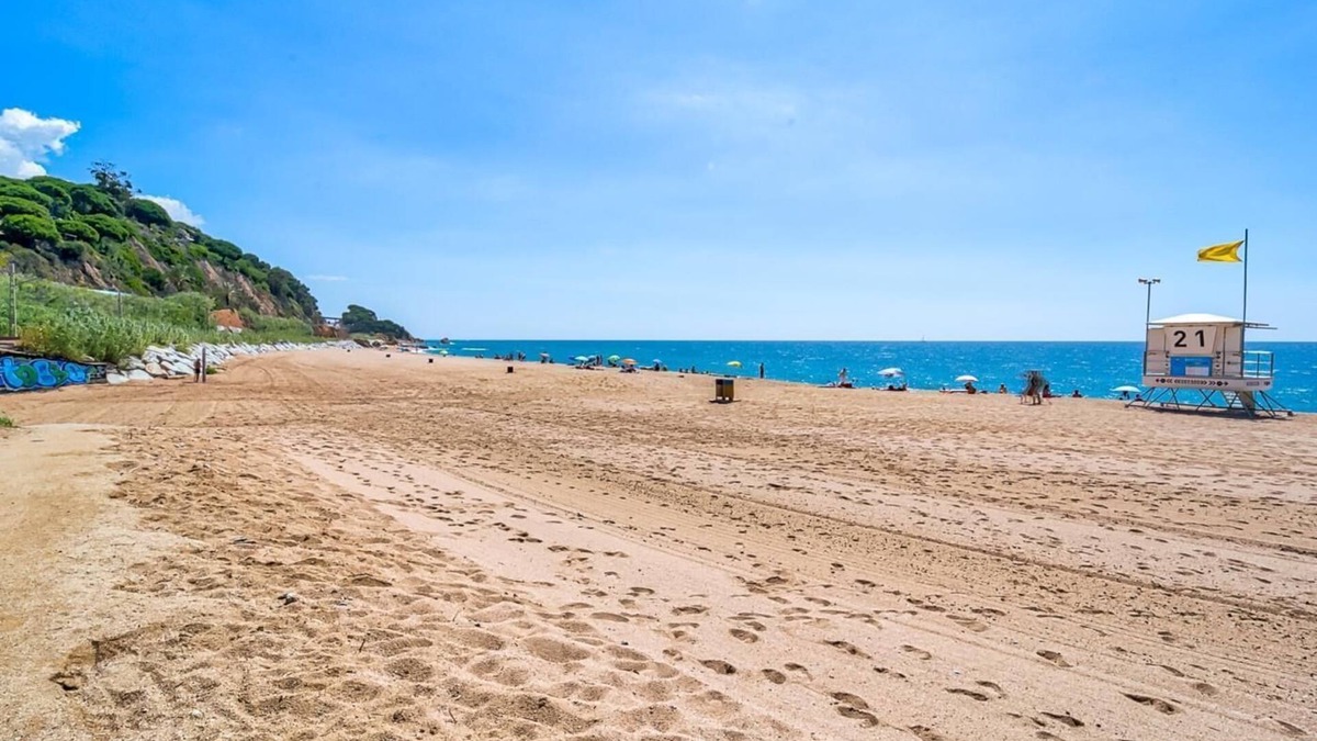 Sant Pol De Mar Apartment | Apartment 100m beach with parking pet friendly