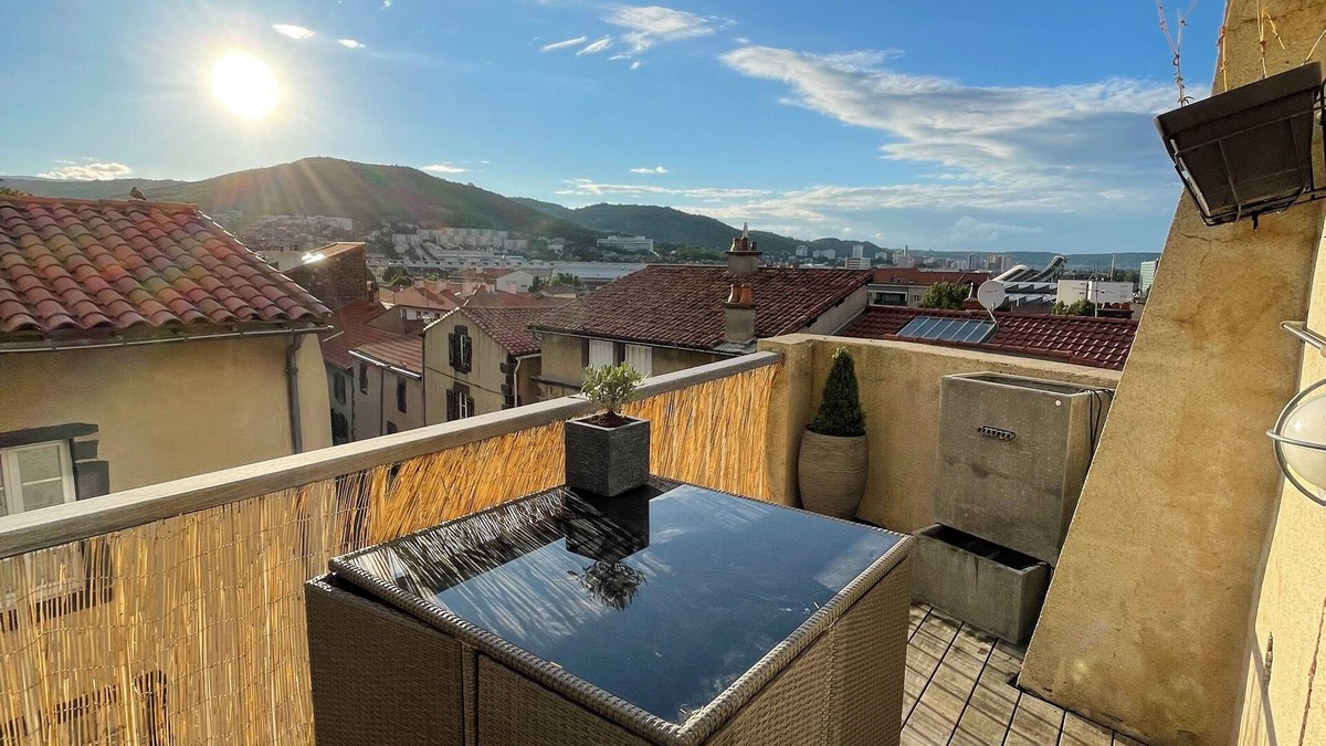 Clermont-Ferrand Apartment | Apartment 110 m2 medieval quarter.