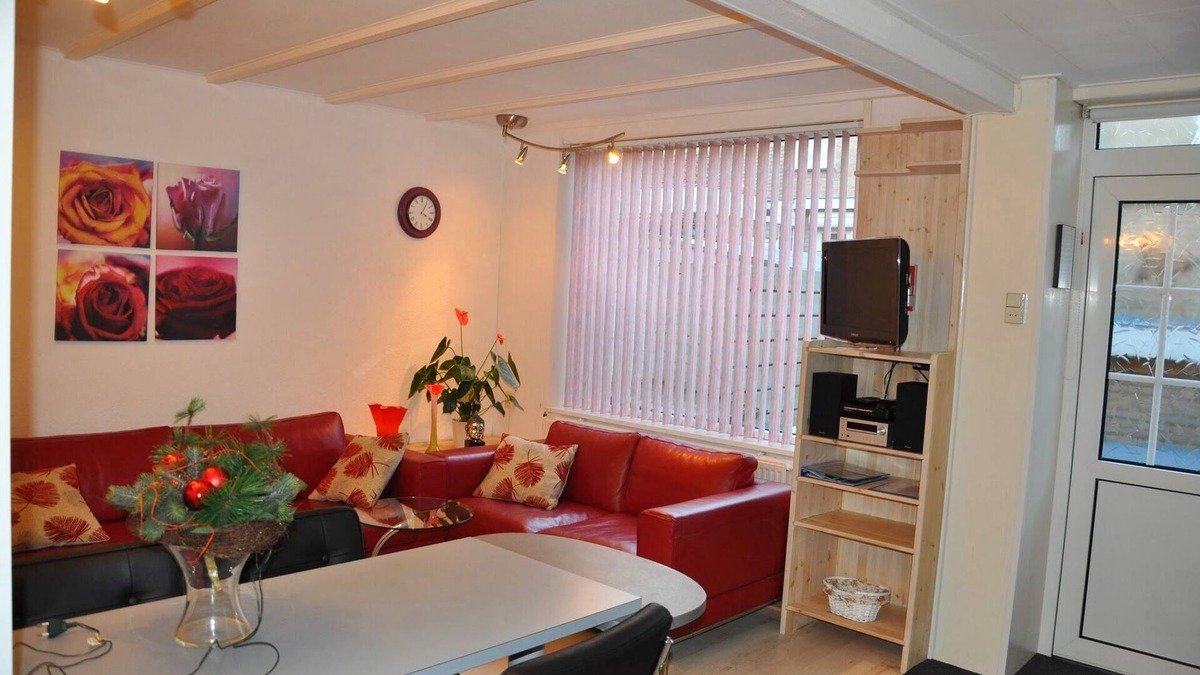 Egmond aan Zee Apartment | Apartment 2-3 pers. with private terrace 150 meters from the beach.
