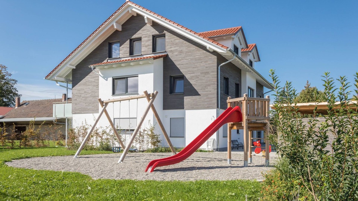 Eriskirch Apartment | Apartment “2 Am Biohof Eriskirch” close to Lake Constance with Balcony & Garden